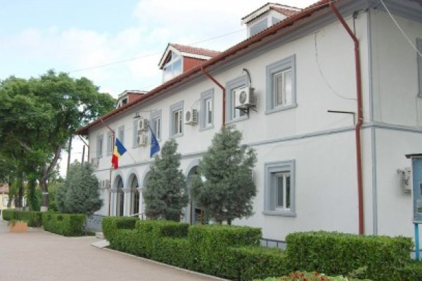 Primăria Năvodari oferă pachete de sărbători